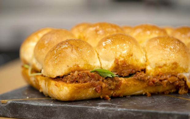 Tepside Kıymalı Mini Burger Tarifi