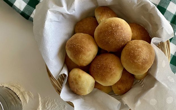 tereyagli-tuzlu-mini-pogaca-tarifi