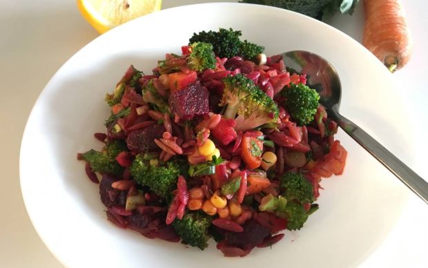 arpa-sehriyeli-kis-salatasi-happy