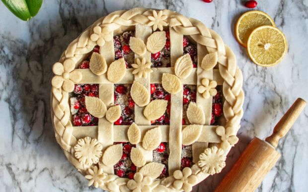 kizilcikli-tart-ezgi