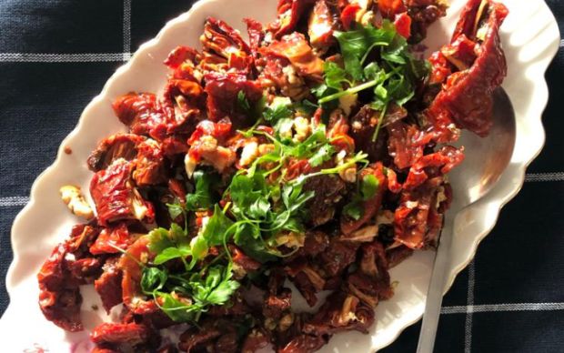 Kuru Domates Salatası Tarifi