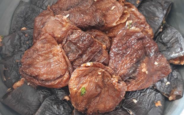 kuru-patlican-ve-biber-dolmasi-tarifi