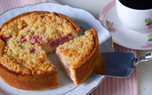 ahududulu-peynirli-tart-almondy