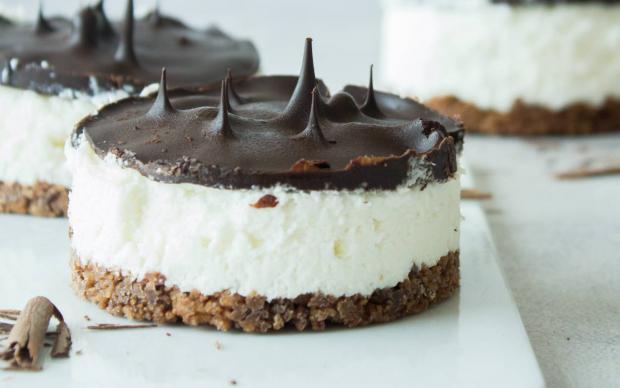 hindistan-cevizli-raw-cheesecake-peri