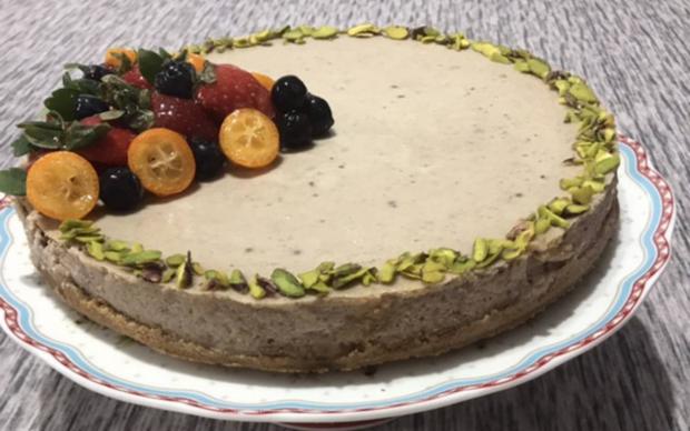 yaban-mersinli-cheesecake-tarifi
