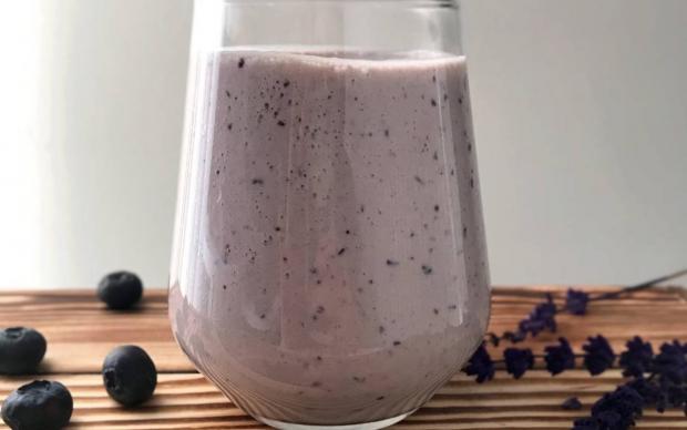 yaban-mersinli-smoothie-tarifi