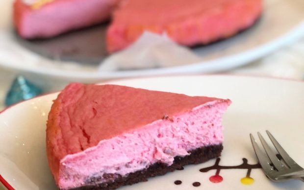 biskuvili-pembe-cheesecake-calorie
