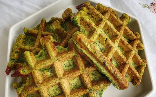 ispanakli-tuzlu-waffle-zuhal