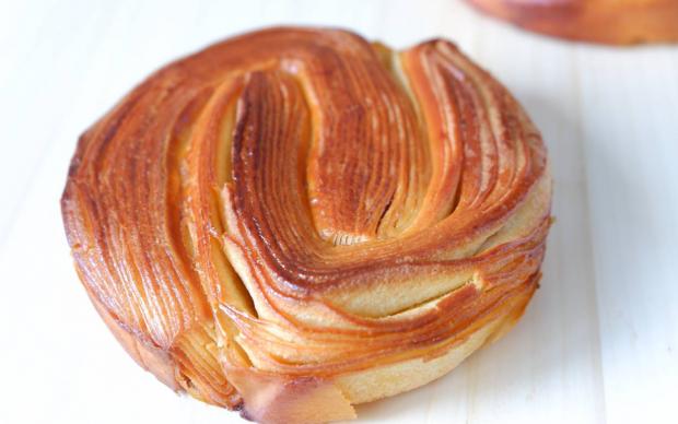 kat-kat-corek-almond