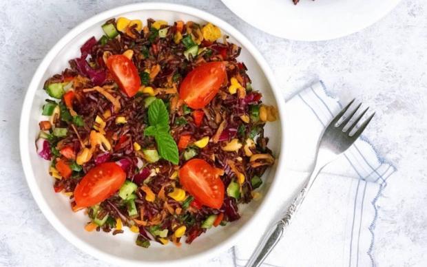 siyah-pirinc-salatasi-tarifi