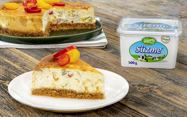 sutas-bu-lezzetin-tarifi-yok-tuzlu-cheesecake-yemekcom (1)