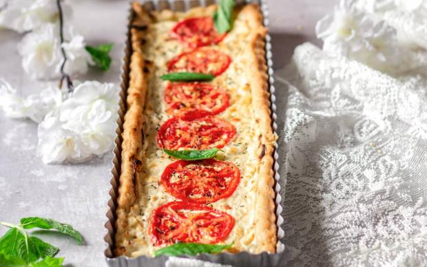 domatesli-beyaz-peynirli-tart-tarifi