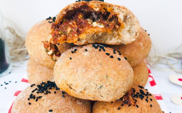 pizza-margherita-tadinda-pogaca-tarifi