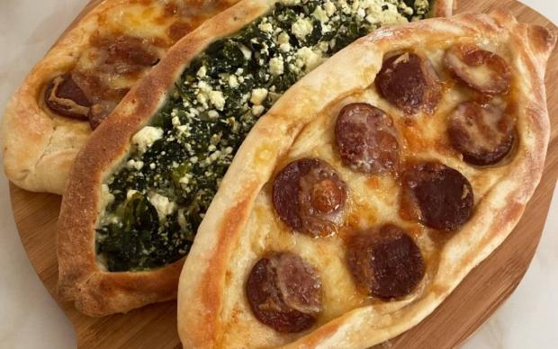 sucuklu-ispanakli-pide-tarifi