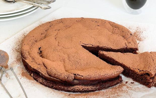 unsuz-cikolatali-kek-cook