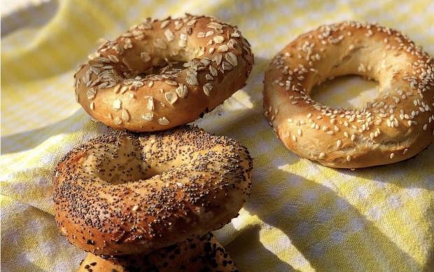 4 Malzemeli Bagel Tarifi