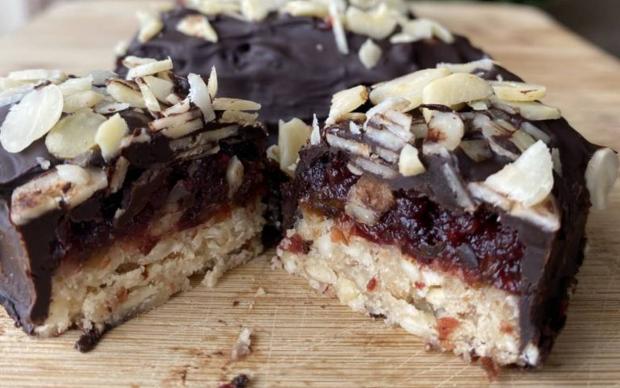 cranberry-dolgulu-glutensiz-fit-bar-tarifi
