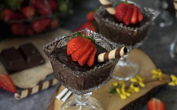 ev-yapimi-cikolatali-puding-tarifi