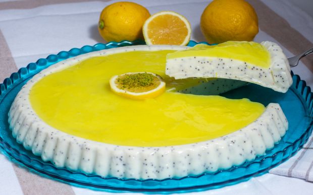 Limon Soslu Haşhaşlı Muhallebi Tarifi