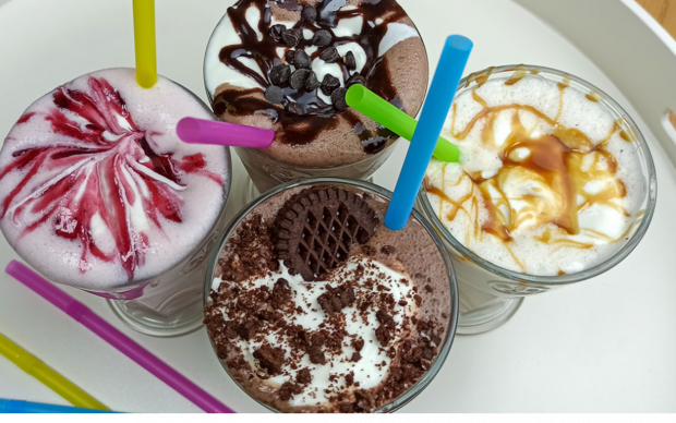 dort-farkli-milkshake-tarifdefterim