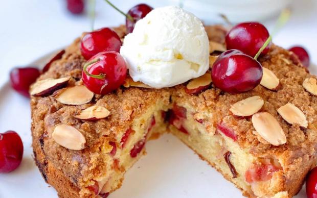 Kirazlı Crumble Kek Tarifi