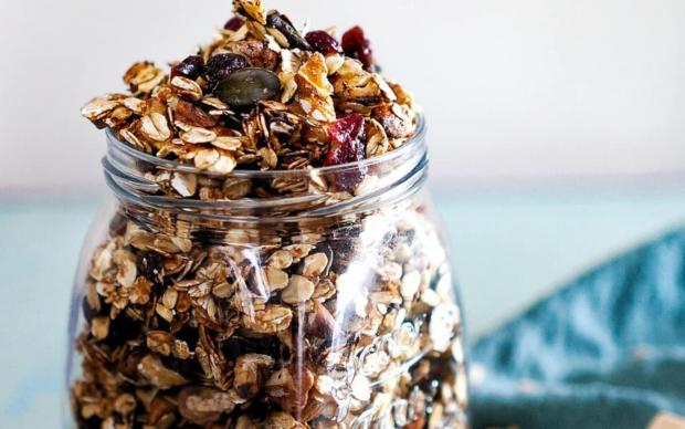 turna-yemisli-bademli-granola-eliphium