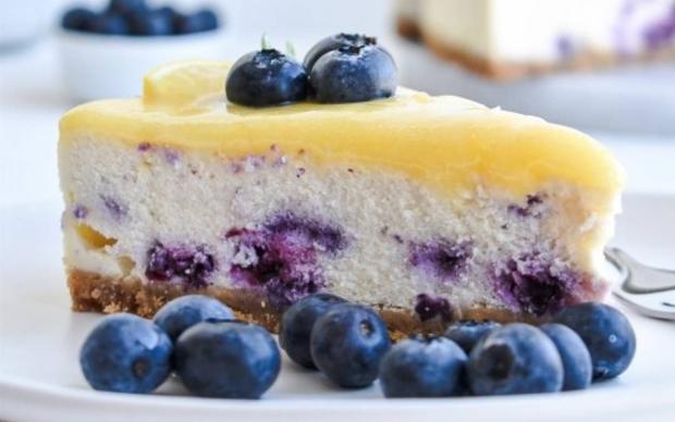 yaban-mersinli-limonlu-cheesecake-tarifi