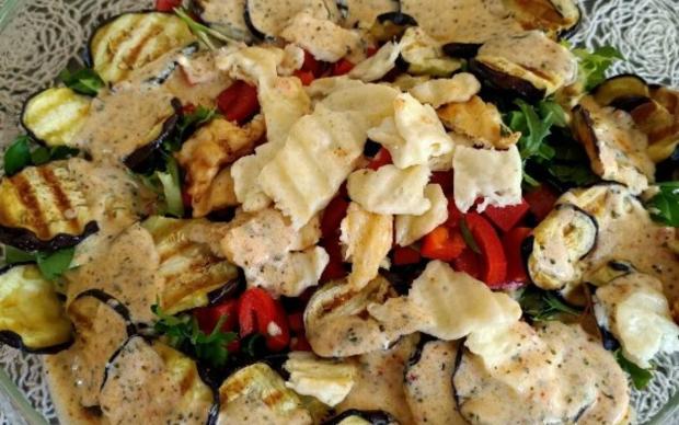 izgara-sebzeli-salata-tarifi
