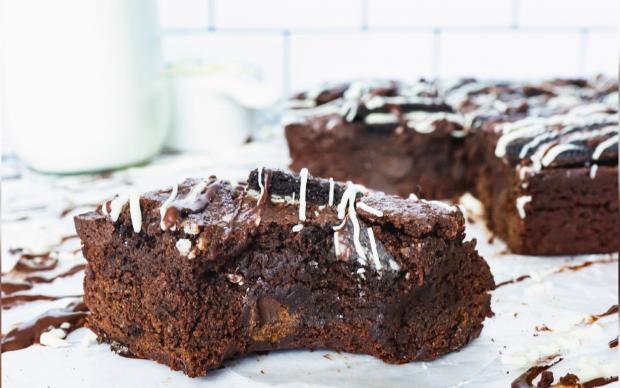 klasik-cikolatali-brownie-ceren