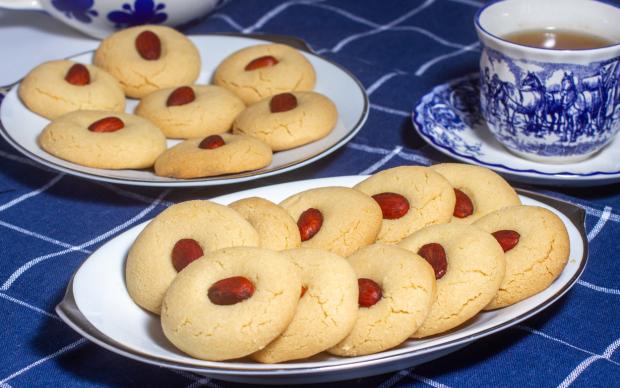 kati-yagsiz-bademli-kurabiye-one-cikan