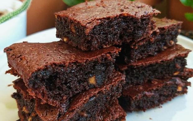 glutensiz-sekersiz-brownie-figen