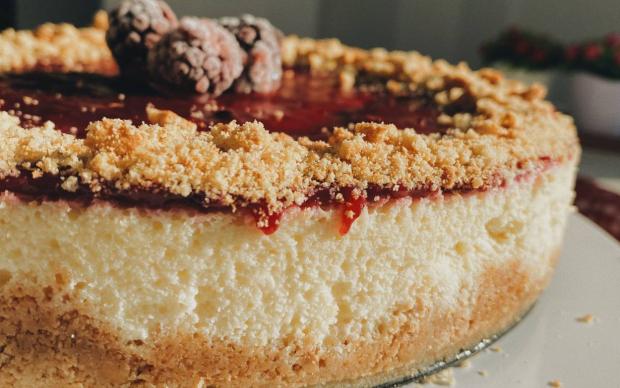 orman-meyveli-cheesecake-tarifi
