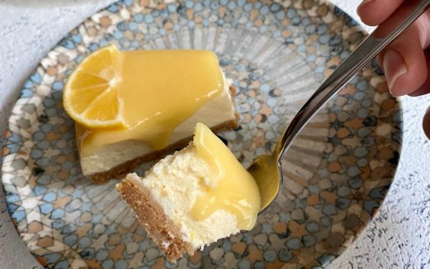 ev-yapimi-limonlu-cheesecake-zeyno