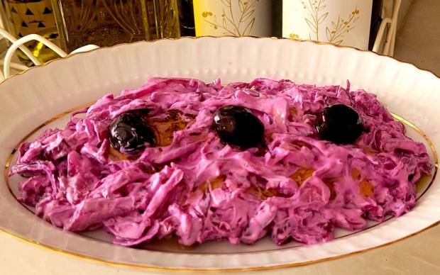 yogurtlu-kirmizi-lahana-tarifi-figen-yanaroglu