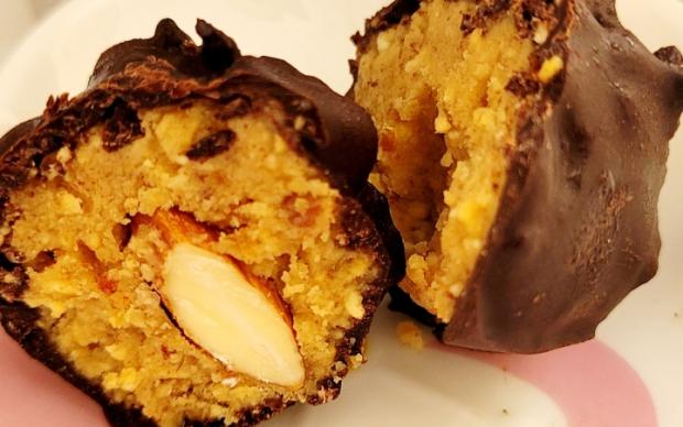 glutensiz-leblebi-dolgulu-atistirmalik-tarifi-figen-yanaroglu