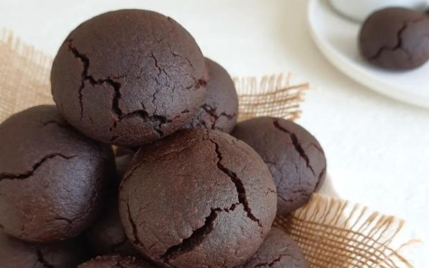 kahveli-brownie-kurabiye-tarifi-emel-kus