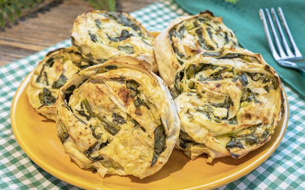 Ispanaklı Peynirli Rulo Börek Tarifi