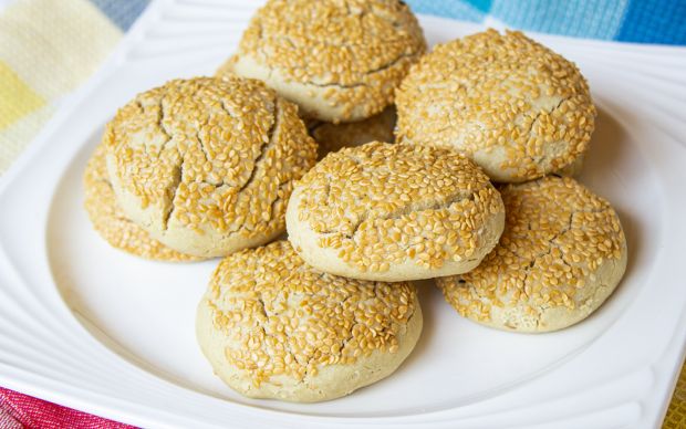 tahinli-susamli-nefis-kurabiye-yemekcom