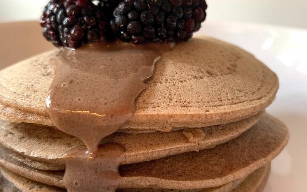 Glutensiz Badem Sütlü Pancake Tarifi