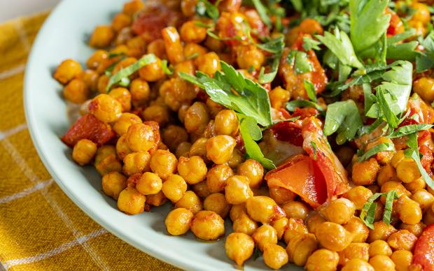 Köz Biberli Nohut Salatası Tarifi