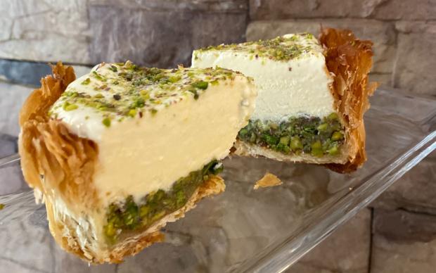 baklava-semifreddo-maker