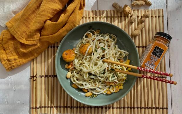 tavuk-kofteli-pad-thai-turuncu