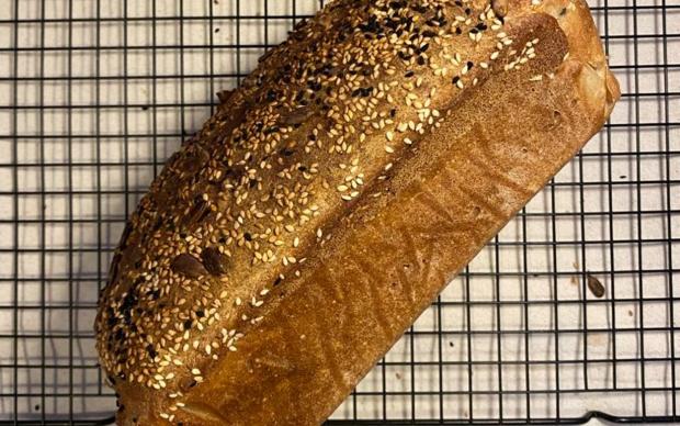 glutensiz-karabugdayli-ekmek-turuncu