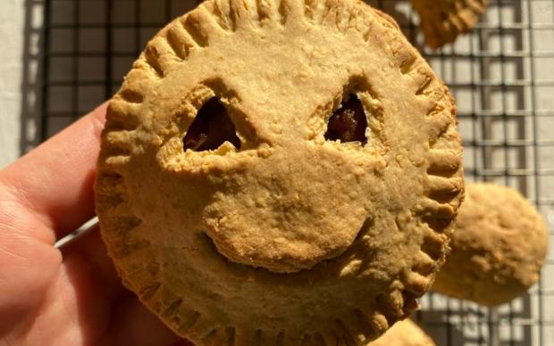 glutensiz-elmali-turta-turuncu