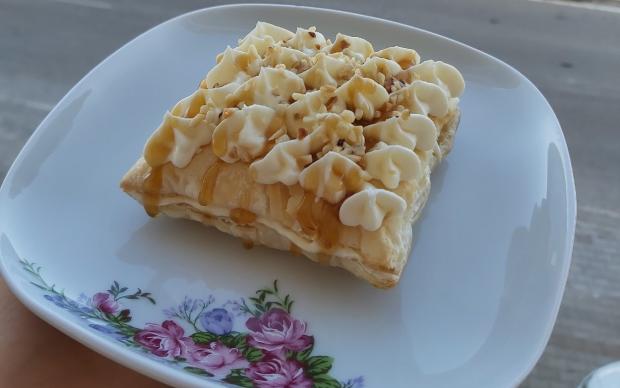 karamelli-milfoy-tatlisi-1de