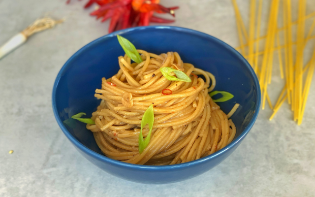 sarimsakli-spagetti-ugur