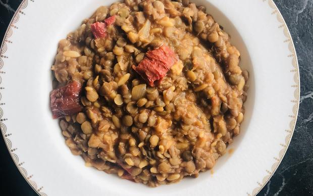 yesil-mercimek-yemegi-sunum