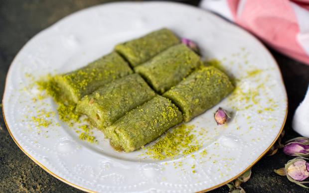 Ispanaktan Yalancı Fıstık Sarma Tarifi