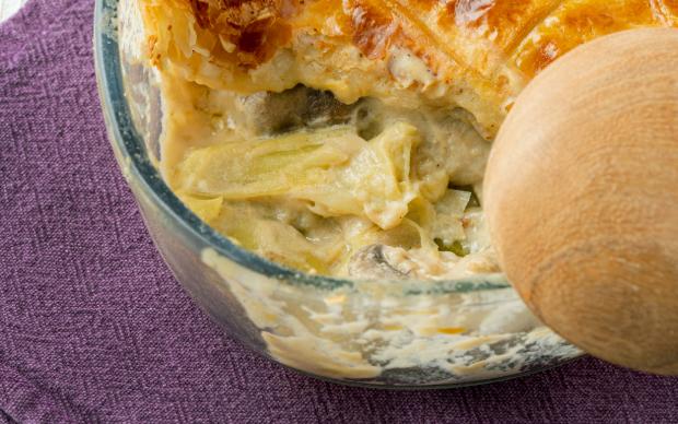 pirasali-mantarli-pie-yemekcom