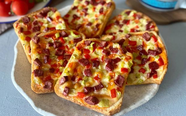 Fırında Ekmek Pizzası Tarifi